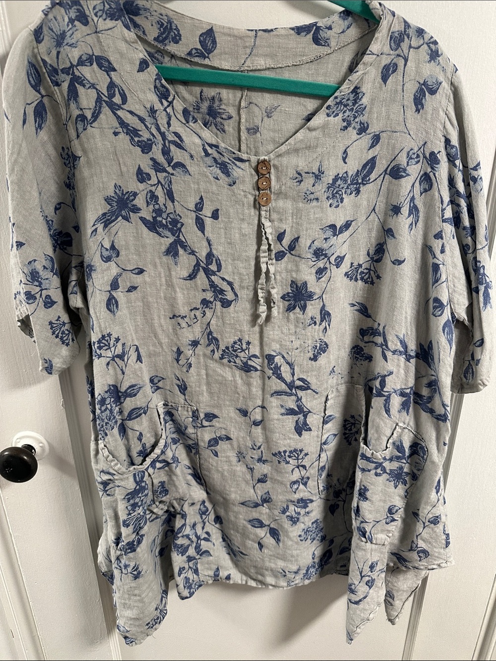 Made in ITALY-Women’s Floral 100% Linen Tunic Top - Blue on Light Gray